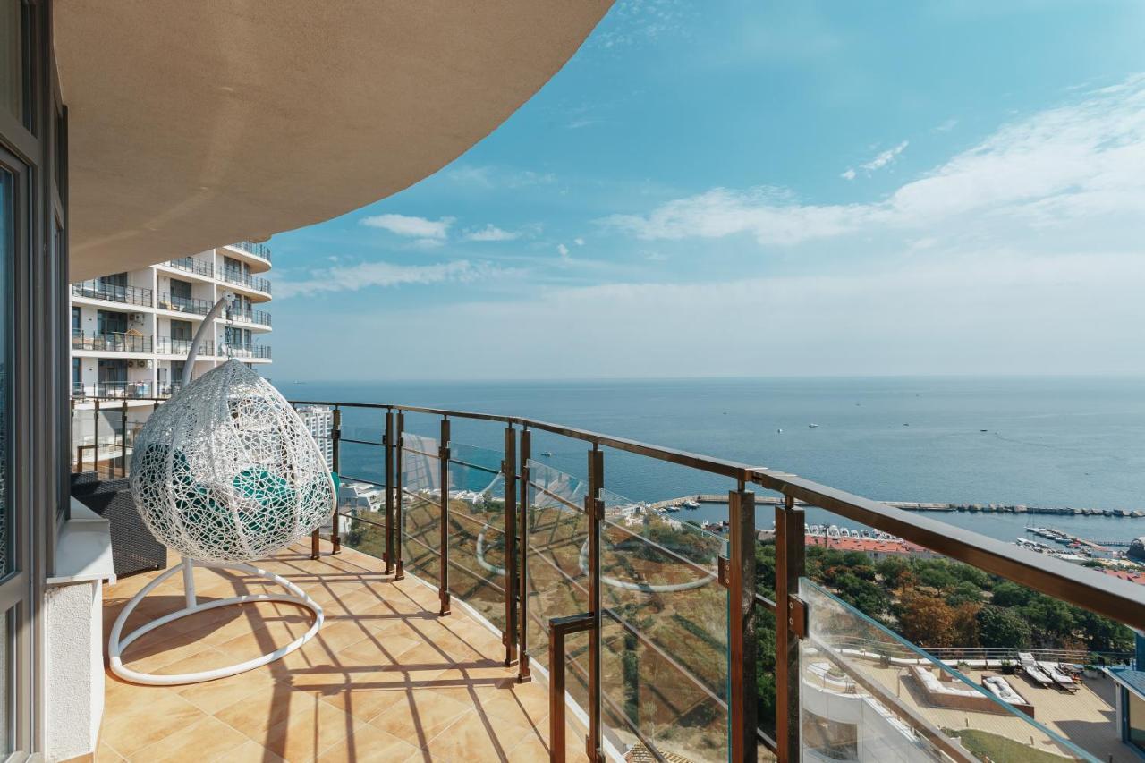 Апартаменты Direct Sea View *