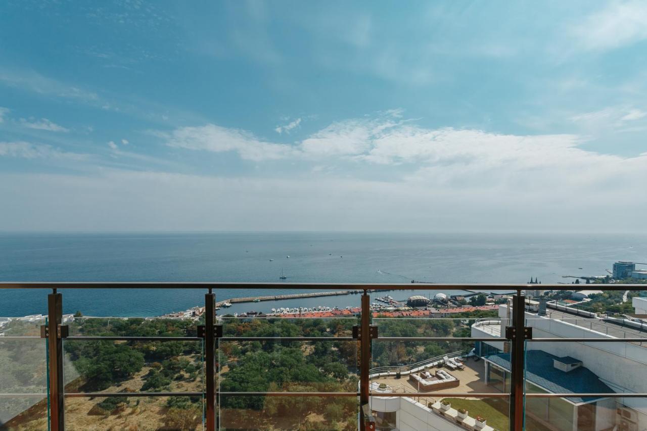Апартаменты Direct Sea View